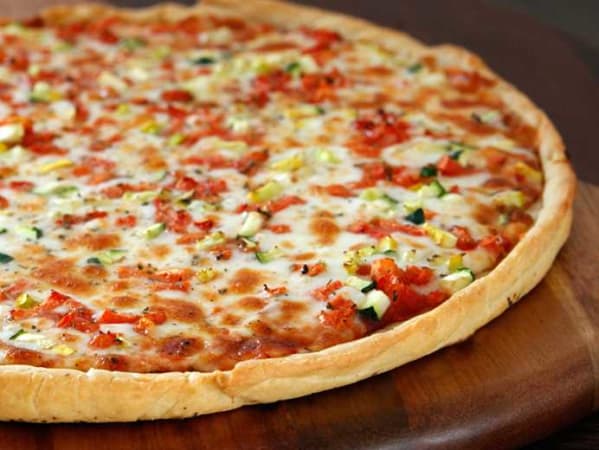 Order Strictly Veggie Pizza food online from Home Run Inn Pizza store, Chicago on bringmethat.com