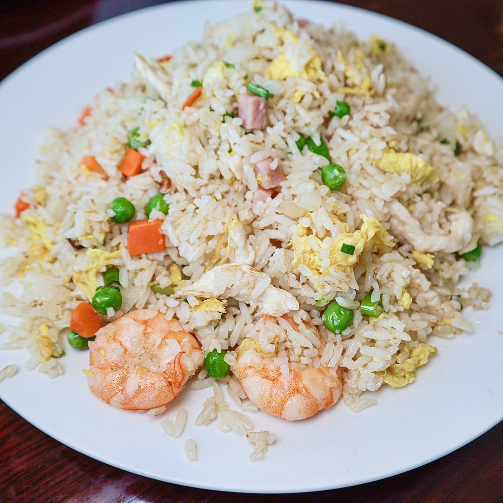 Order 27. Young Chow Fried Rice food online from Panda Garden - Bettendorf store, Bettendorf on bringmethat.com