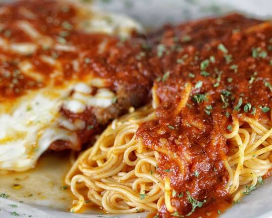 Order Chicken Parmesan with Pasta food online from Porter & Luke store, Metairie on bringmethat.com