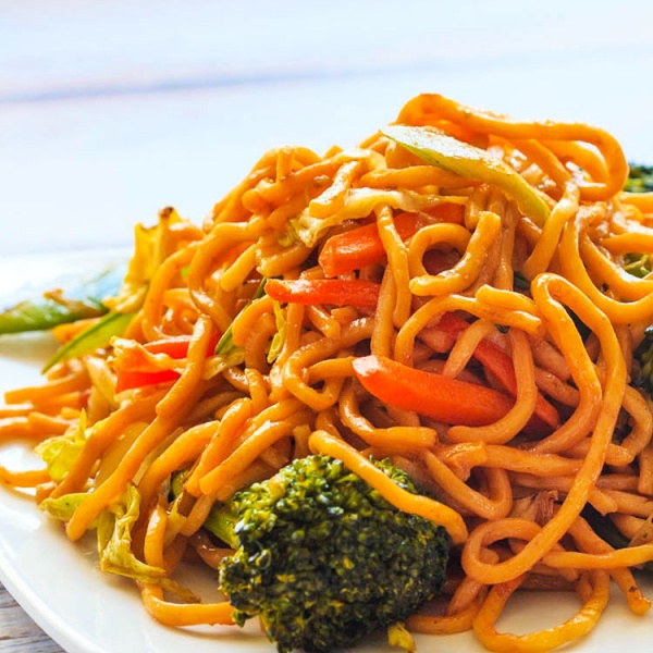 Order 36. Vegetable Lo Mein food online from Good chinese restaurant store, Brooklyn on bringmethat.com