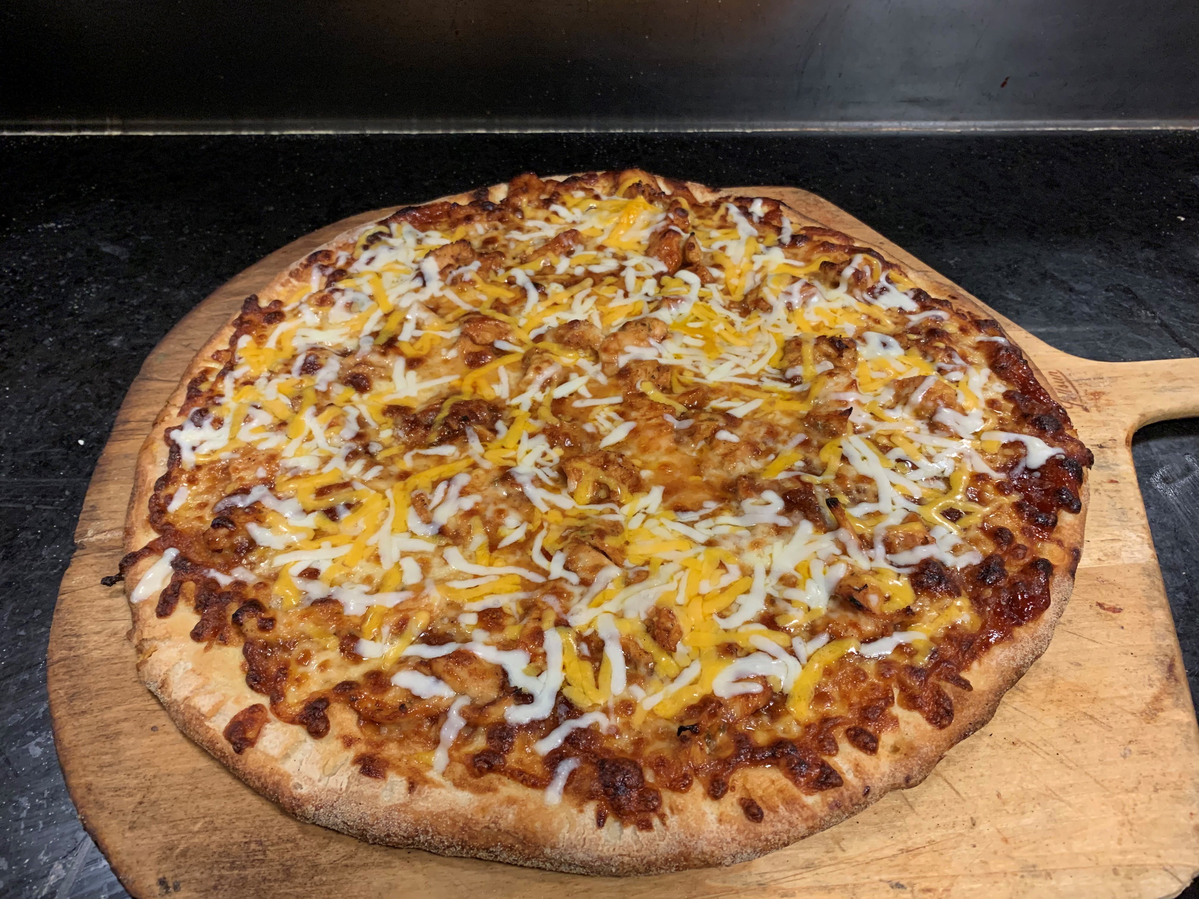 Order BBQ Chicken Pizza - Small 12" food online from Mex & Taly Pizza store, Bridgeport on bringmethat.com