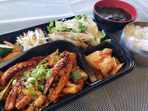 Order Spicy Calamari Box (오징어 볶음 박스) food online from Buga Korean Bbq store, San Diego on bringmethat.com