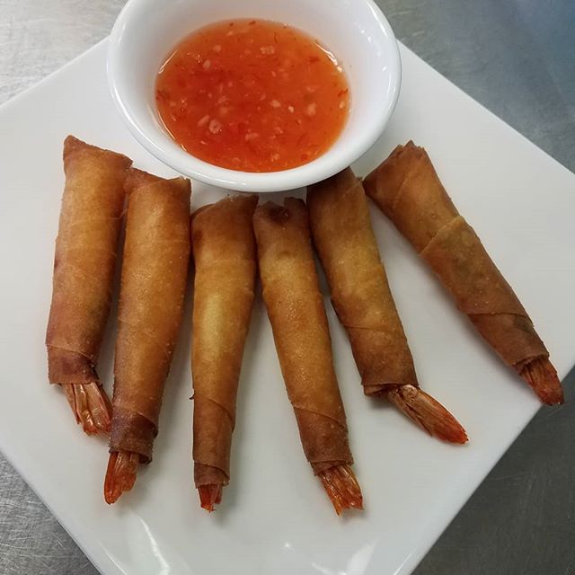 Order 7 Shrimp Egg Rolls food online from Pho 7 Anh store, Turlock on bringmethat.com