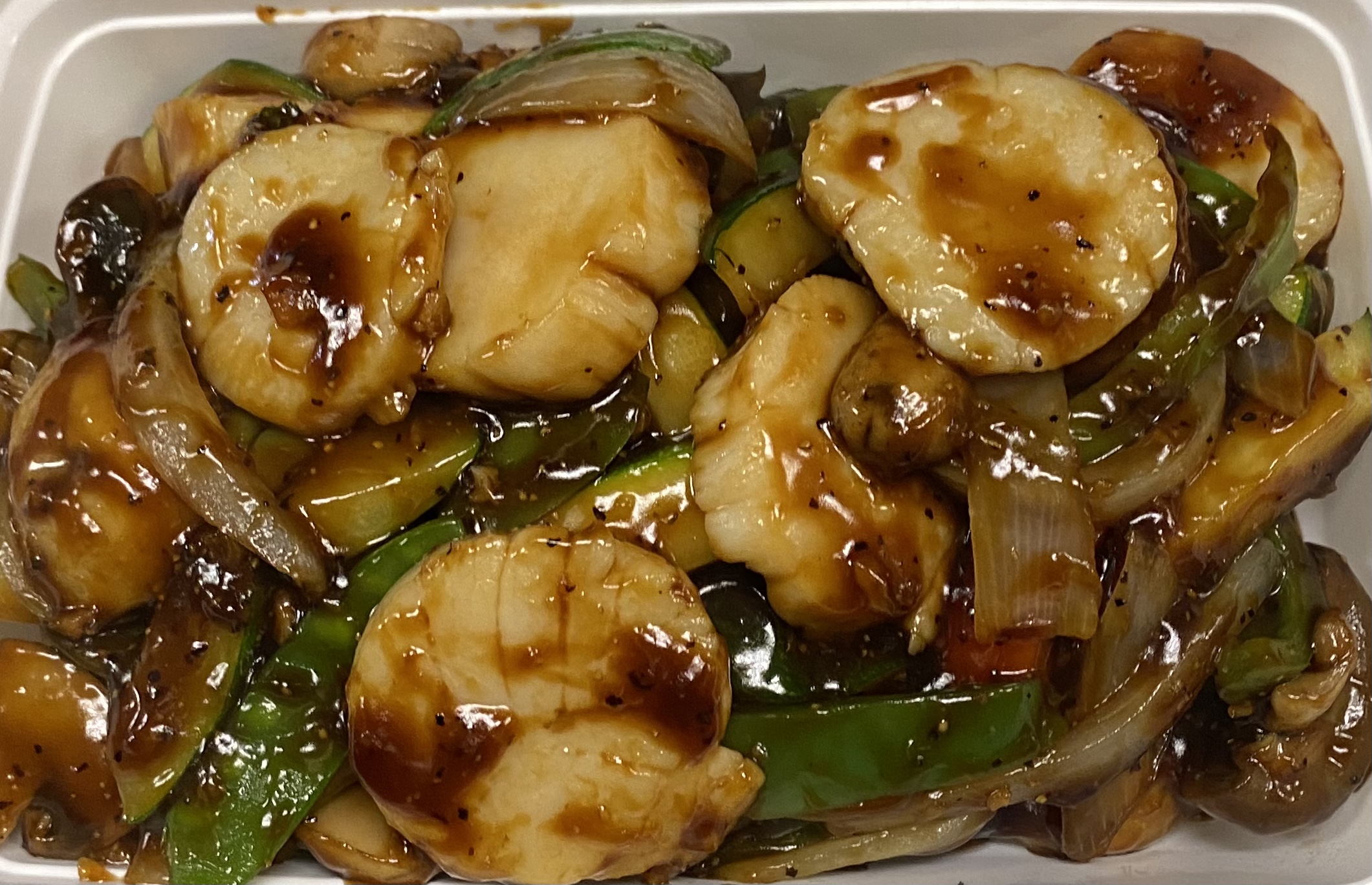 Order Scallop Sizzling Hot Plate吱吱热板干贝 food online from Kumo Asian Fusion store, Brick on bringmethat.com