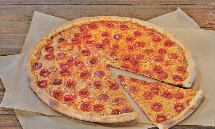 Order Pepperoni Pizza food online from Flippin' Pizza store, Washington on bringmethat.com