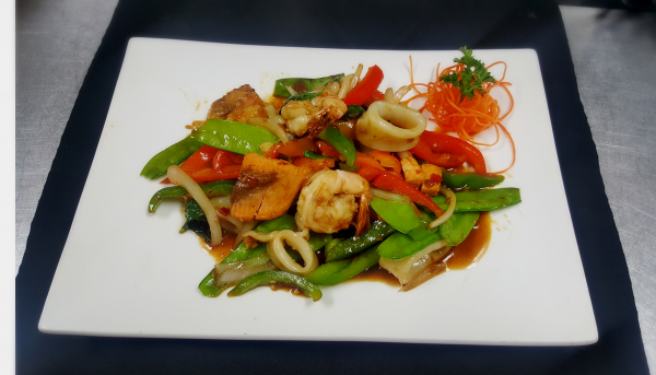 Order Thai Spicy Basil Seafood food online from Lucky Thai store, Atlanta on bringmethat.com
