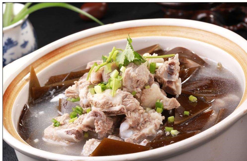 Order Pork Rib and Seaweed Soup 排骨海带汤 food online from Le's Restaurant store, Ames on bringmethat.com