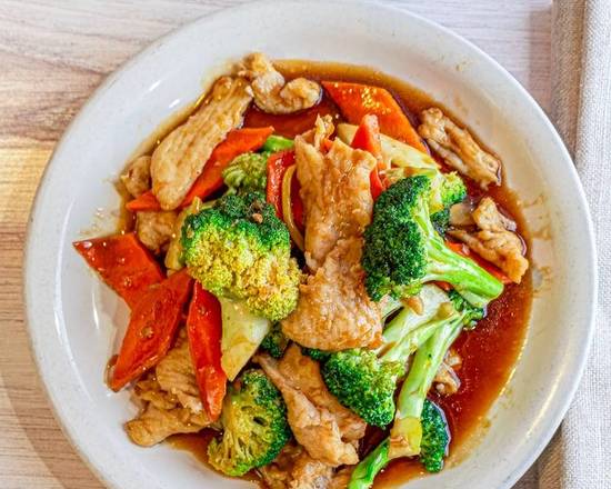 Order Chicken with Broccoli (Qt.) food online from China 1 store, Sylvania on bringmethat.com
