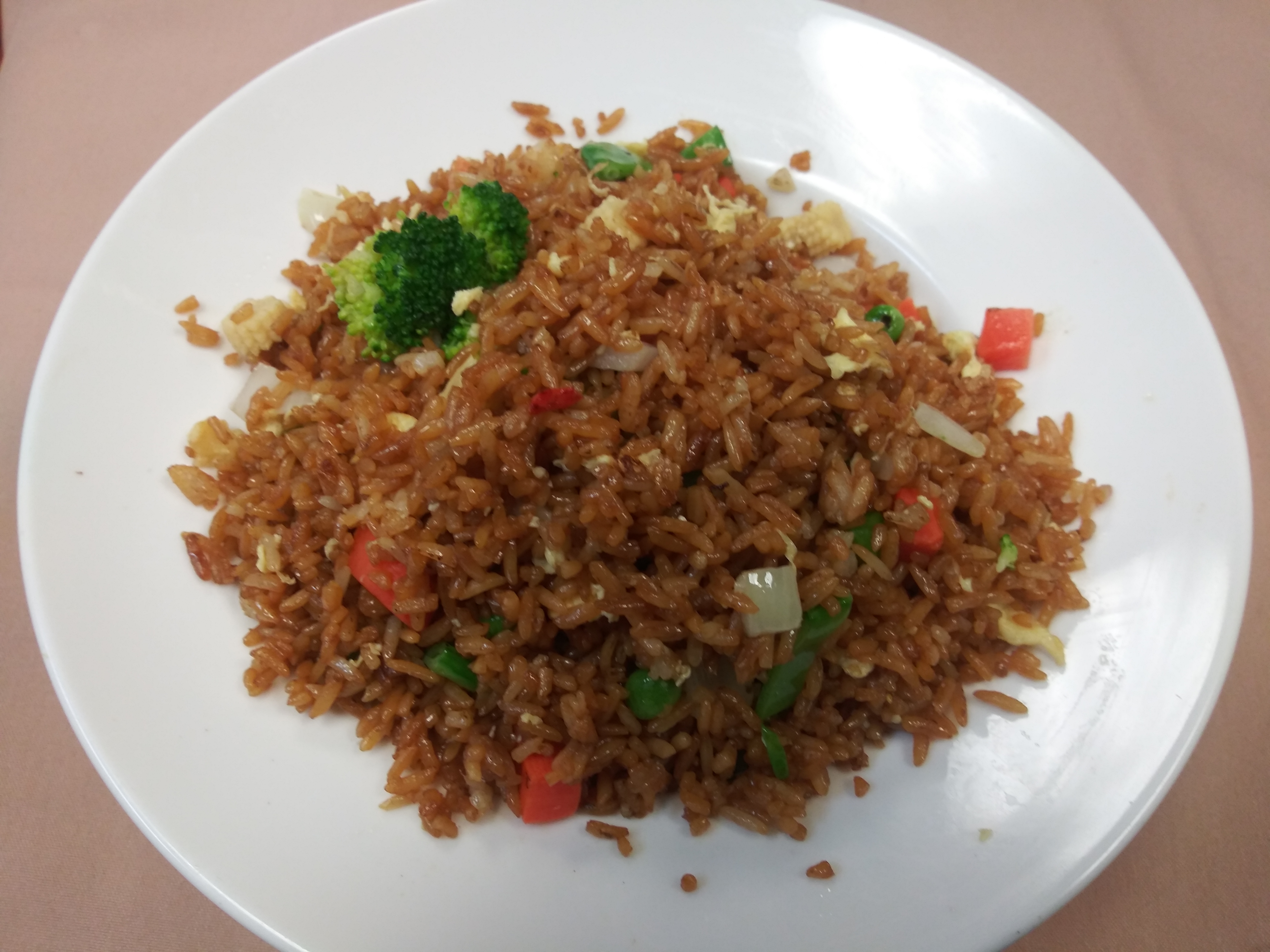 Order Vegetable Fried Rice food online from Butterfly Chinese Restaurant store, West Hartford on bringmethat.com