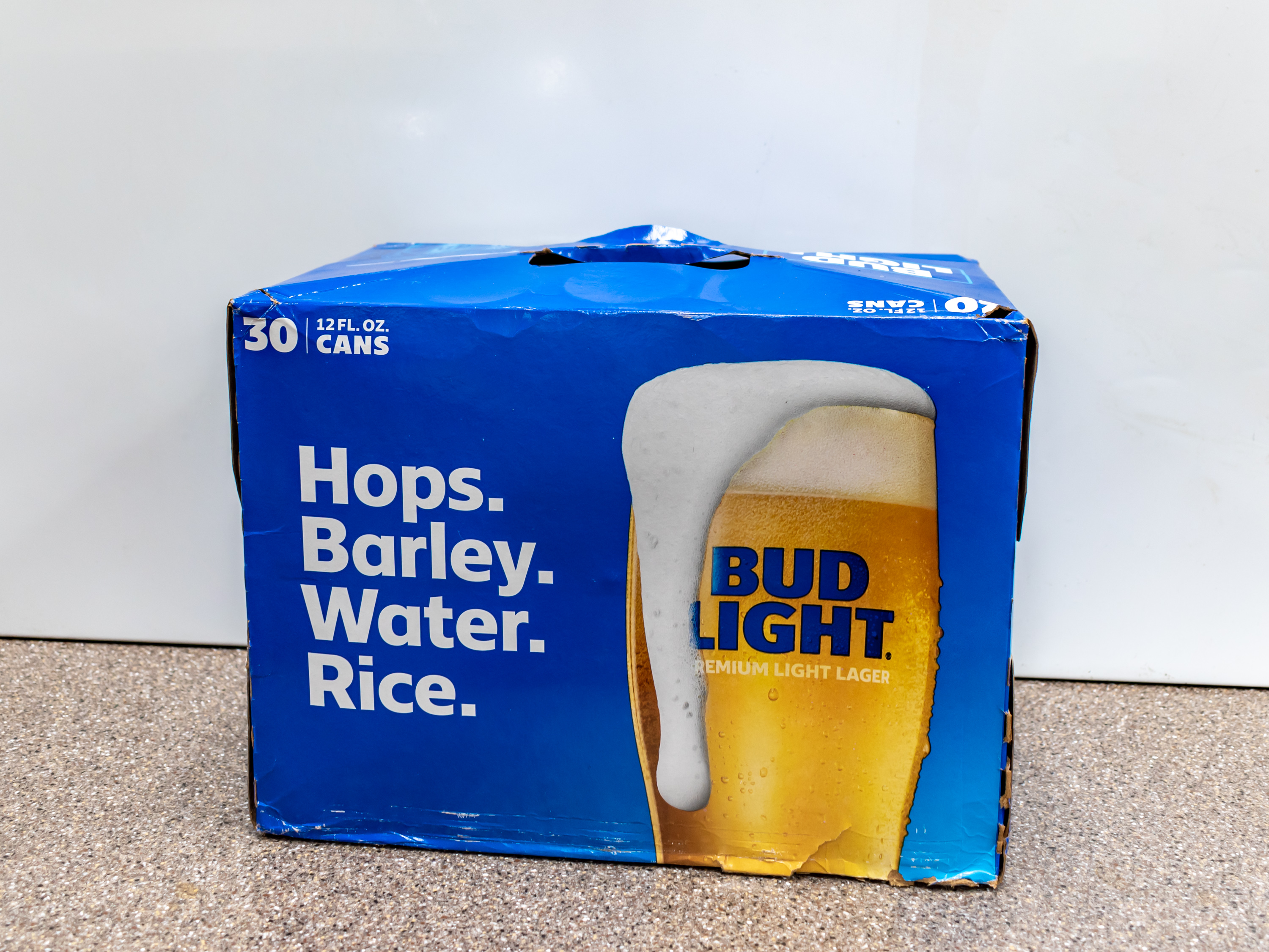 Order Bud Light Beer, 12 oz. Can - 30 Pack food online from Kangaroo Food Mart store, Cathedral City on bringmethat.com