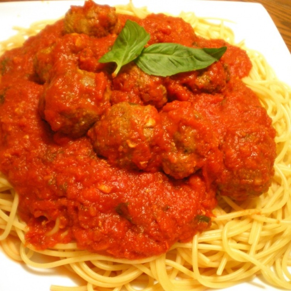 Order Homemade Spaghetti food online from New York Pizza Co store, Riverside on bringmethat.com