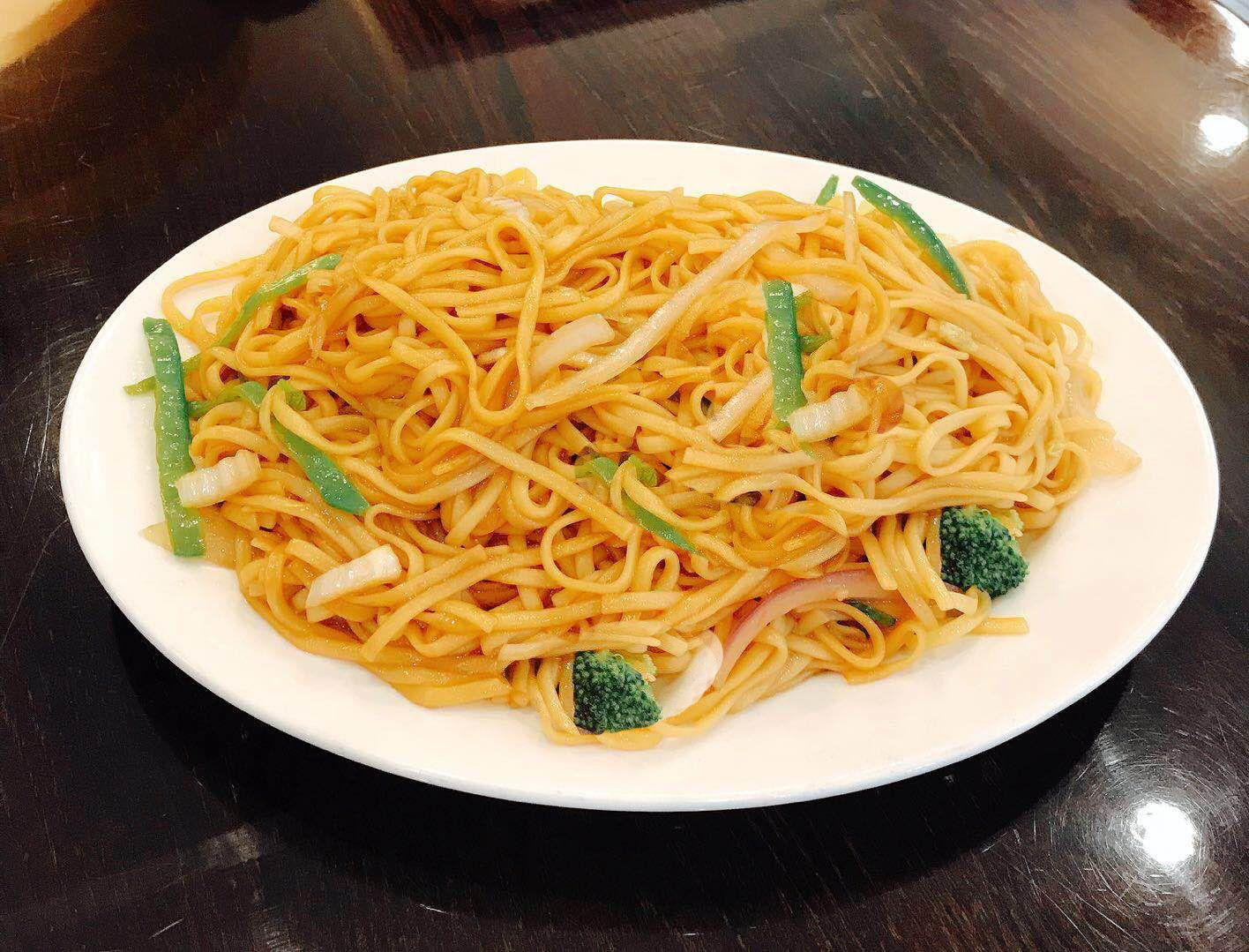 Order R02. Stir-Fried Noodle with Vegetables素菜炒麵 food online from Gourmet China House store, Boston on bringmethat.com