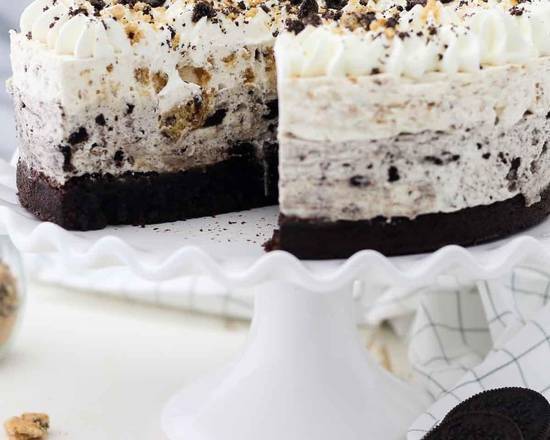Order Special X-Large Oreo Cheesecake Slice with Whip Cream food online from Ny Popcorn store, New York on bringmethat.com