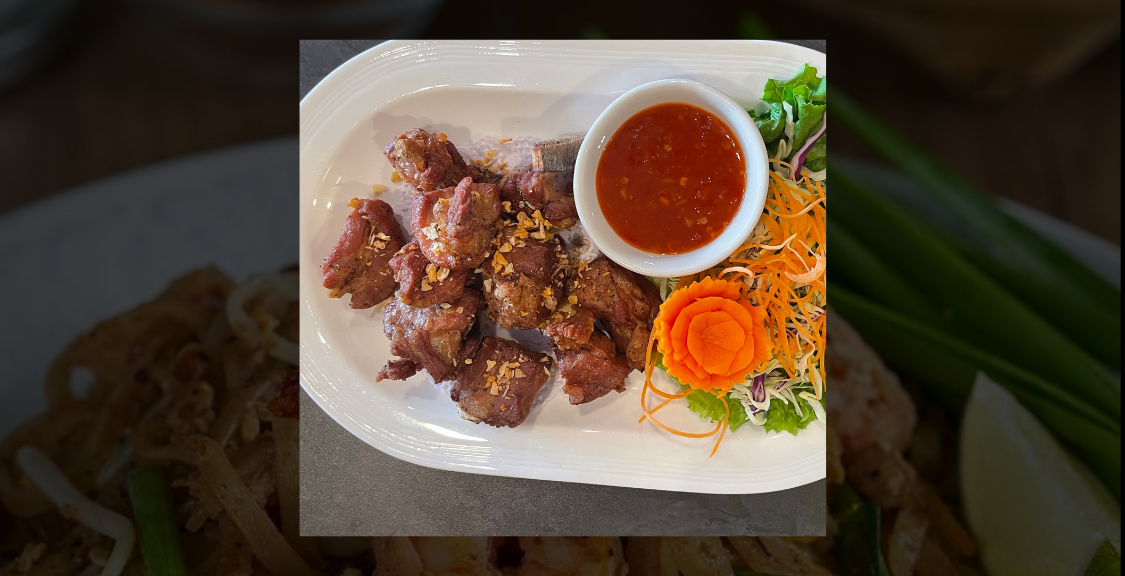 Order 7. Garlic Pork Sparerib food online from Thonglor Thai Bistro store, San Mateo on bringmethat.com