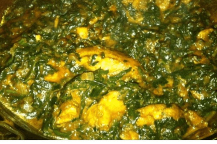 Order Chicken Saag food online from Royal Kitchen store, Oakland on bringmethat.com