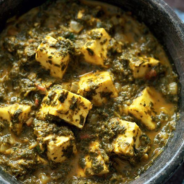 Order SAAG PANEER food online from Thumka Indian Express store, Algonquin on bringmethat.com