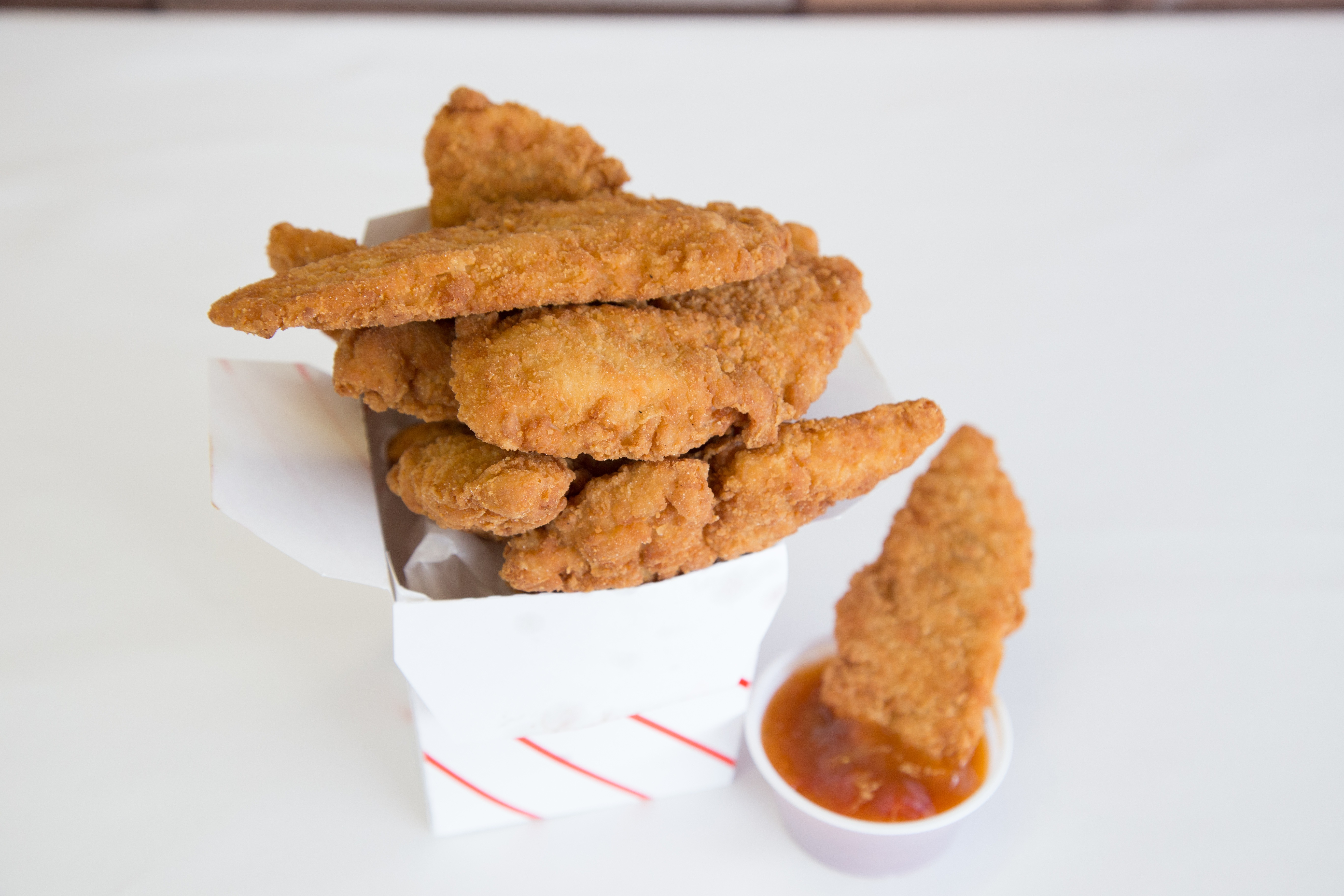 Order Classic Chicken Fingers (5) food online from Windy City store, Dorchester on bringmethat.com