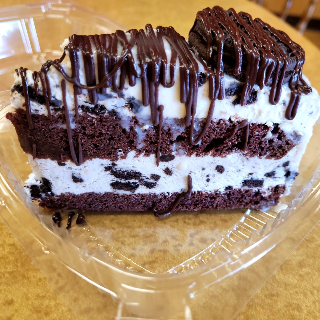 Order Cookies and cream cheesecake - 7.00 food online from Big Guy Italiano Family Restaurant store, Bristol on bringmethat.com