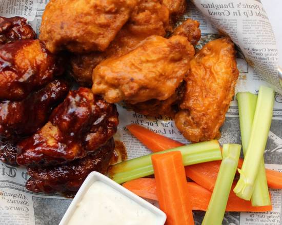 Order Pub Chicken Wings (15 Count) food online from Corcoran's Grill & Pub store, Chicago on bringmethat.com