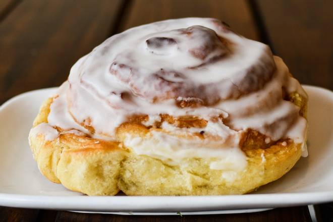 Order Cinnamon Roll food online from Aroma D'cafe store, Oradell on bringmethat.com