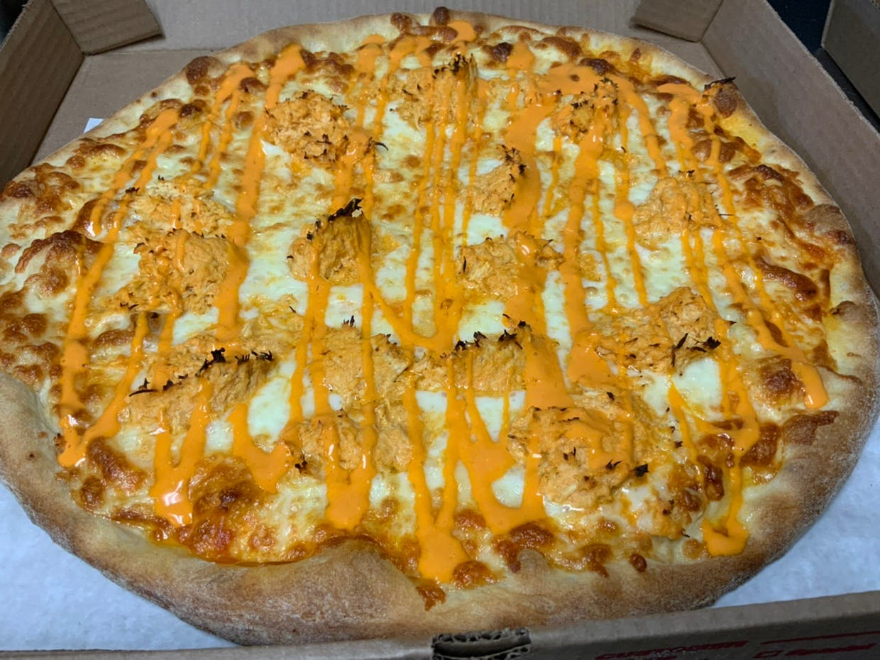Order Buffalo Chicken Steak Pizza - Medium 14" food online from Vito Pizza And Grill store, Spring City on bringmethat.com