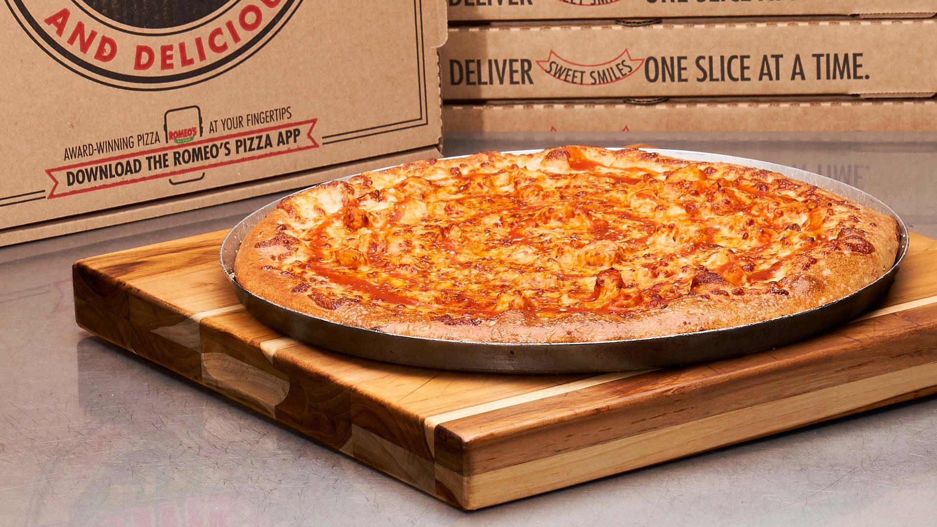 Order Ranch Lovers Buffalo Chicken Specialty Pizza food online from Romeo Pizza store, Grove City on bringmethat.com