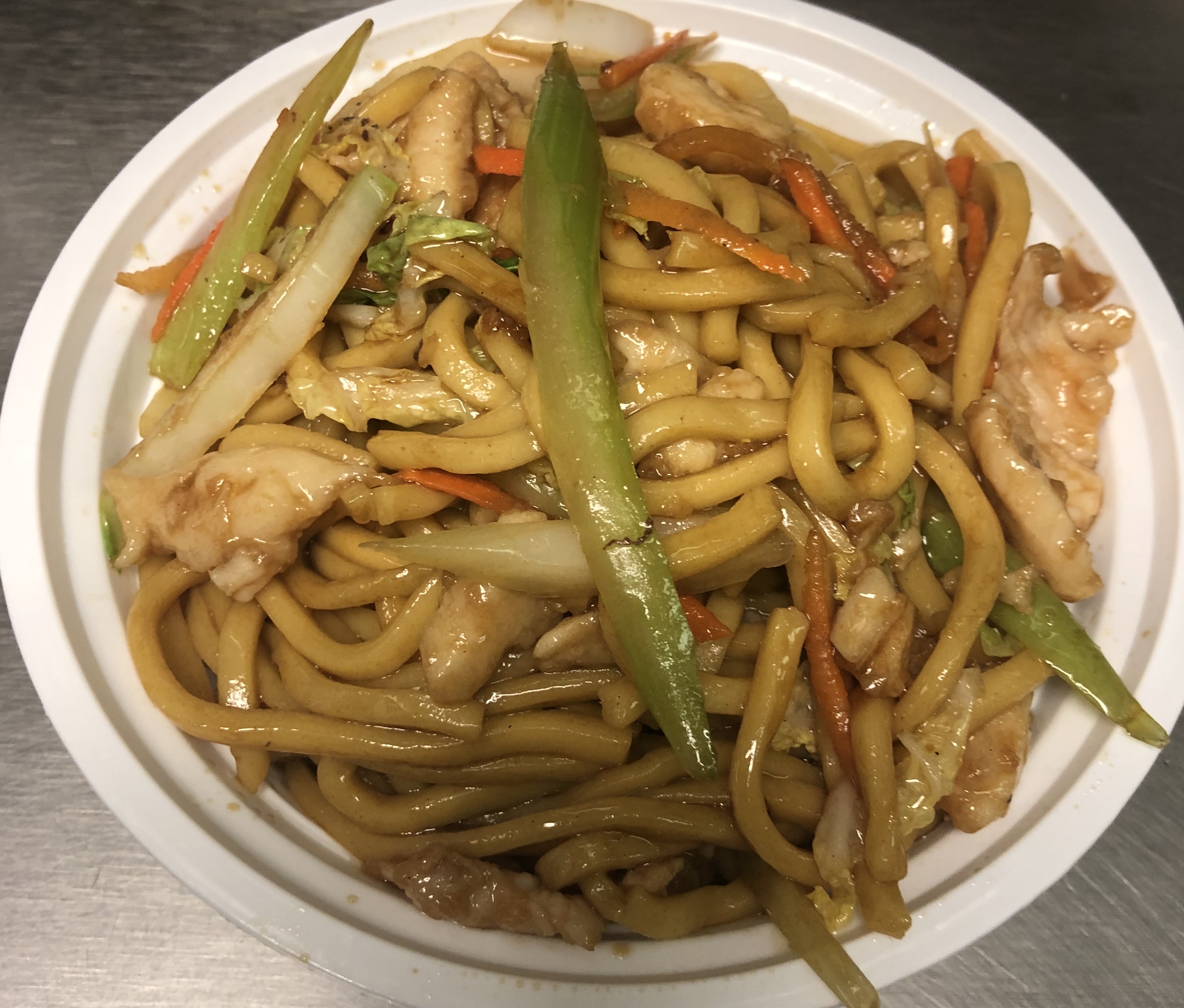 Order 36. Chicken Lo Mein food online from China Star store, Dunbar on bringmethat.com