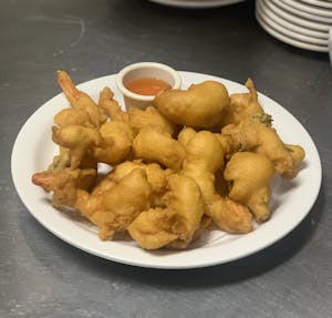 Order Golden Shrimp food online from Chillin Thai Cuisine store, El Monte on bringmethat.com