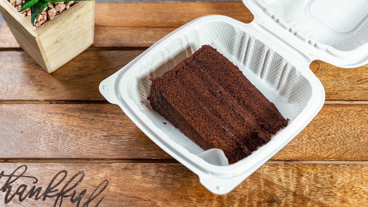 Order Chocolate Cake food online from Seafood Legend store, Bladensburg on bringmethat.com