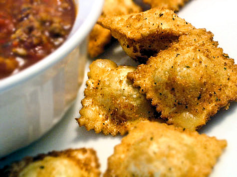 Order Fried Ravioli food online from Picasso Pizza store, New York on bringmethat.com