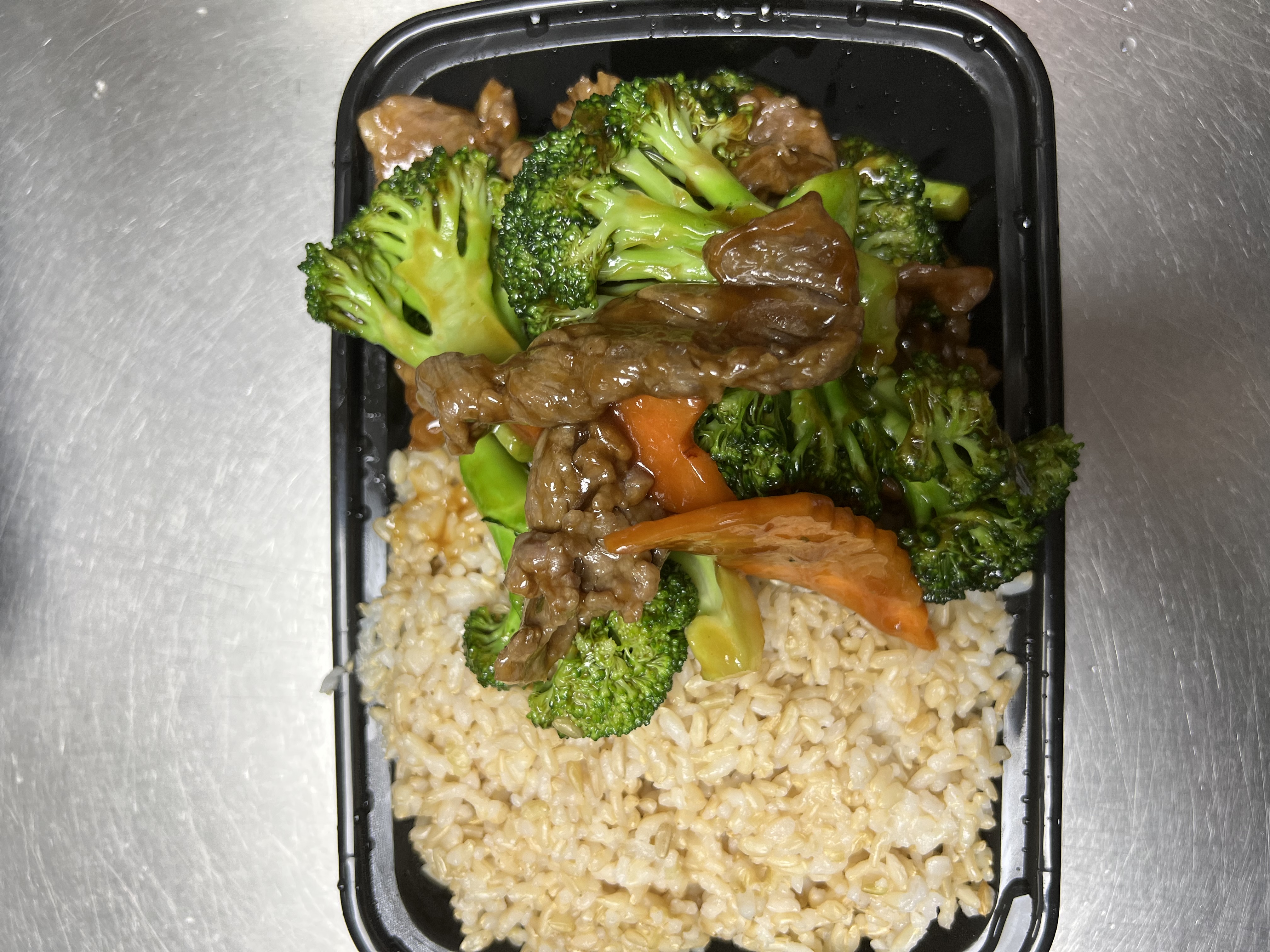 Order C22. Beef with Broccoli Combo Special food online from King Chef store, West Haven on bringmethat.com