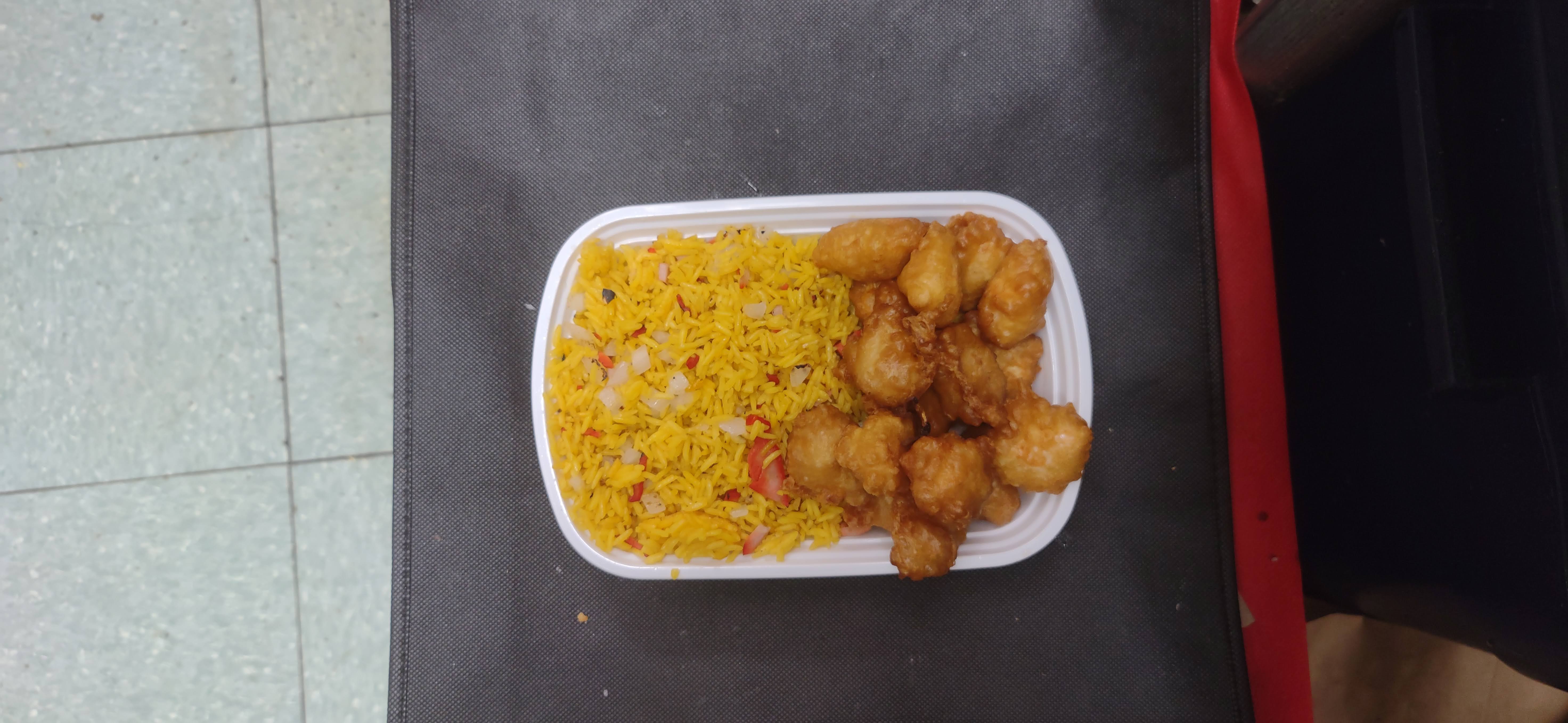 Order C9. Sweet and Sour Chicken or Pork Combo Platter  food online from China Wok store, Lima on bringmethat.com