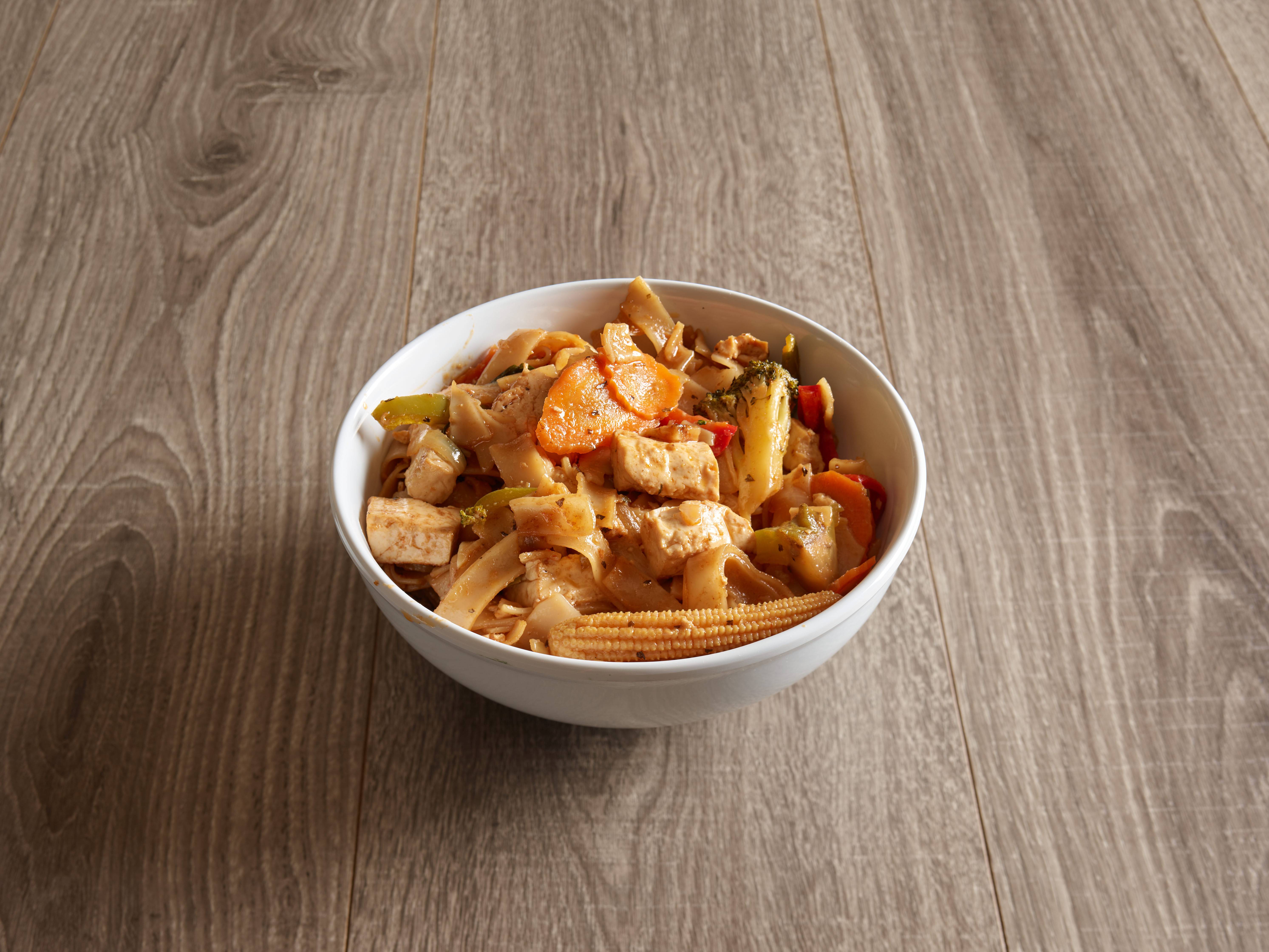Order Drunken Noodle food online from Bann Thai - Harmony store, Fort Collins on bringmethat.com