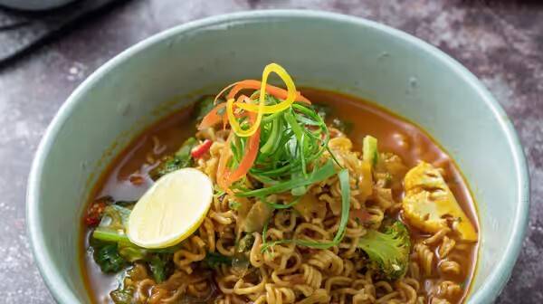 Order Curry Ramen food online from Sizzle it Asian Bistro store, Novi on bringmethat.com