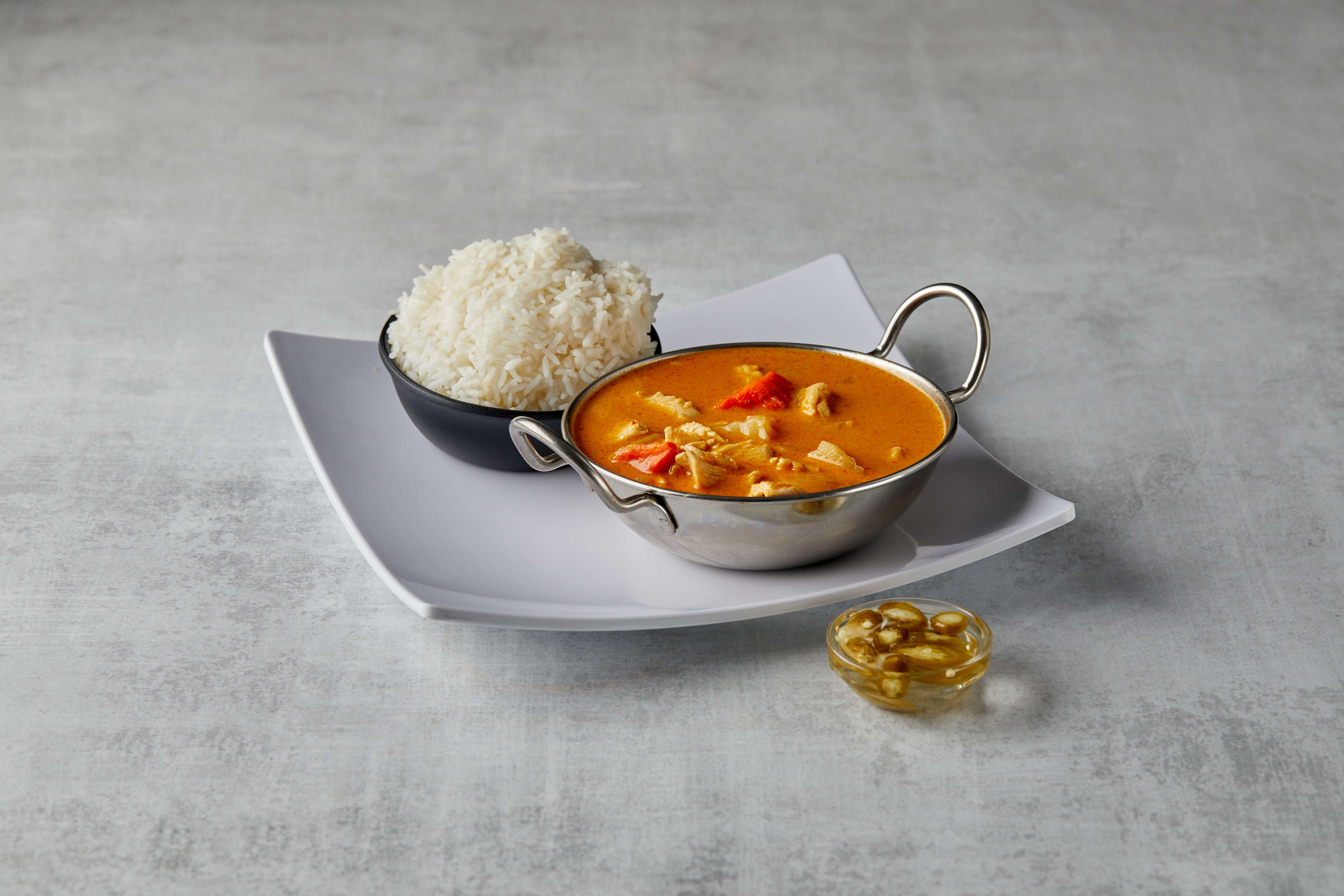 Order Yellow Curry food online from Elephant Thai Kitchen store, Long Beach on bringmethat.com