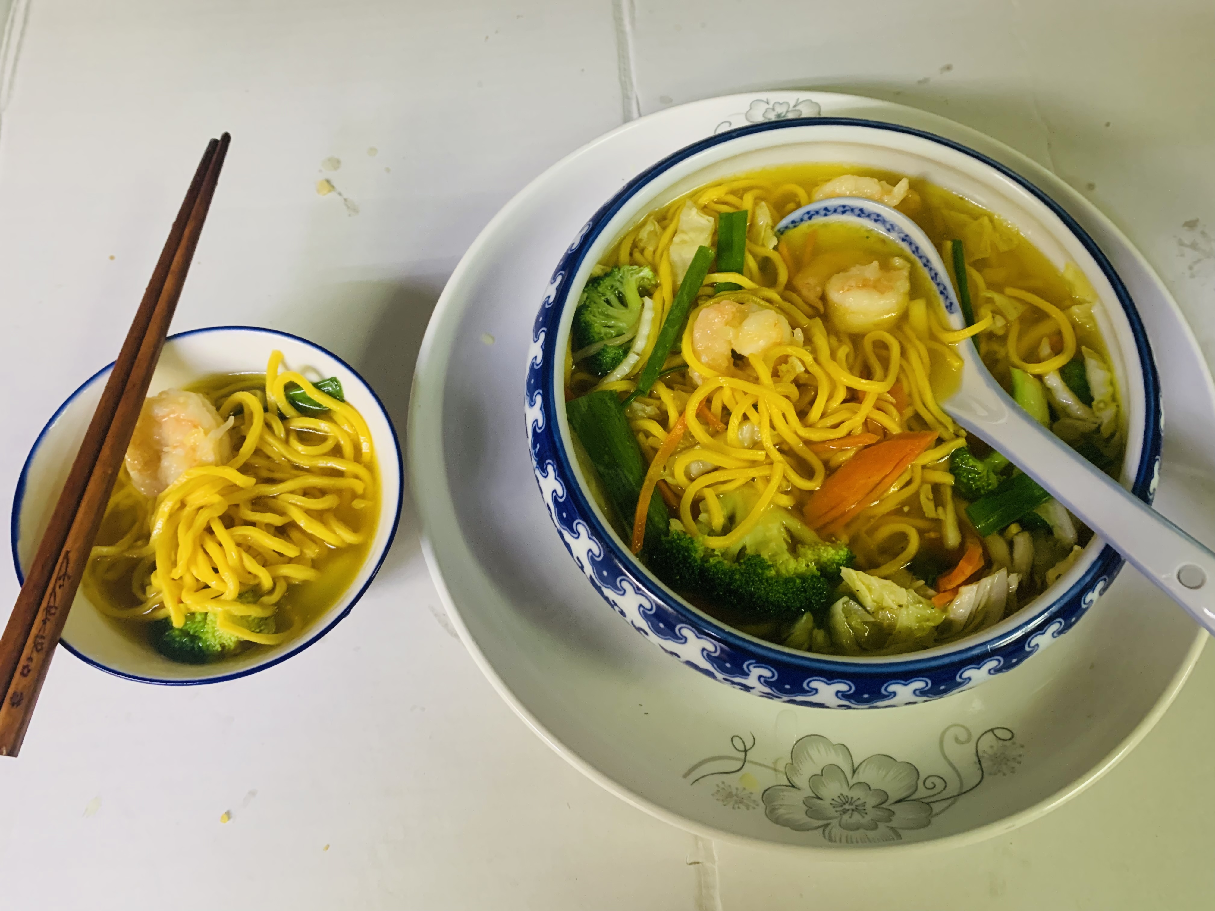 Order 8. Shrimp Vegetable Noodle Soup 杂菜虾捞面汤 food online from Hai Sun Chinese Restrnt store, Brooklyn on bringmethat.com