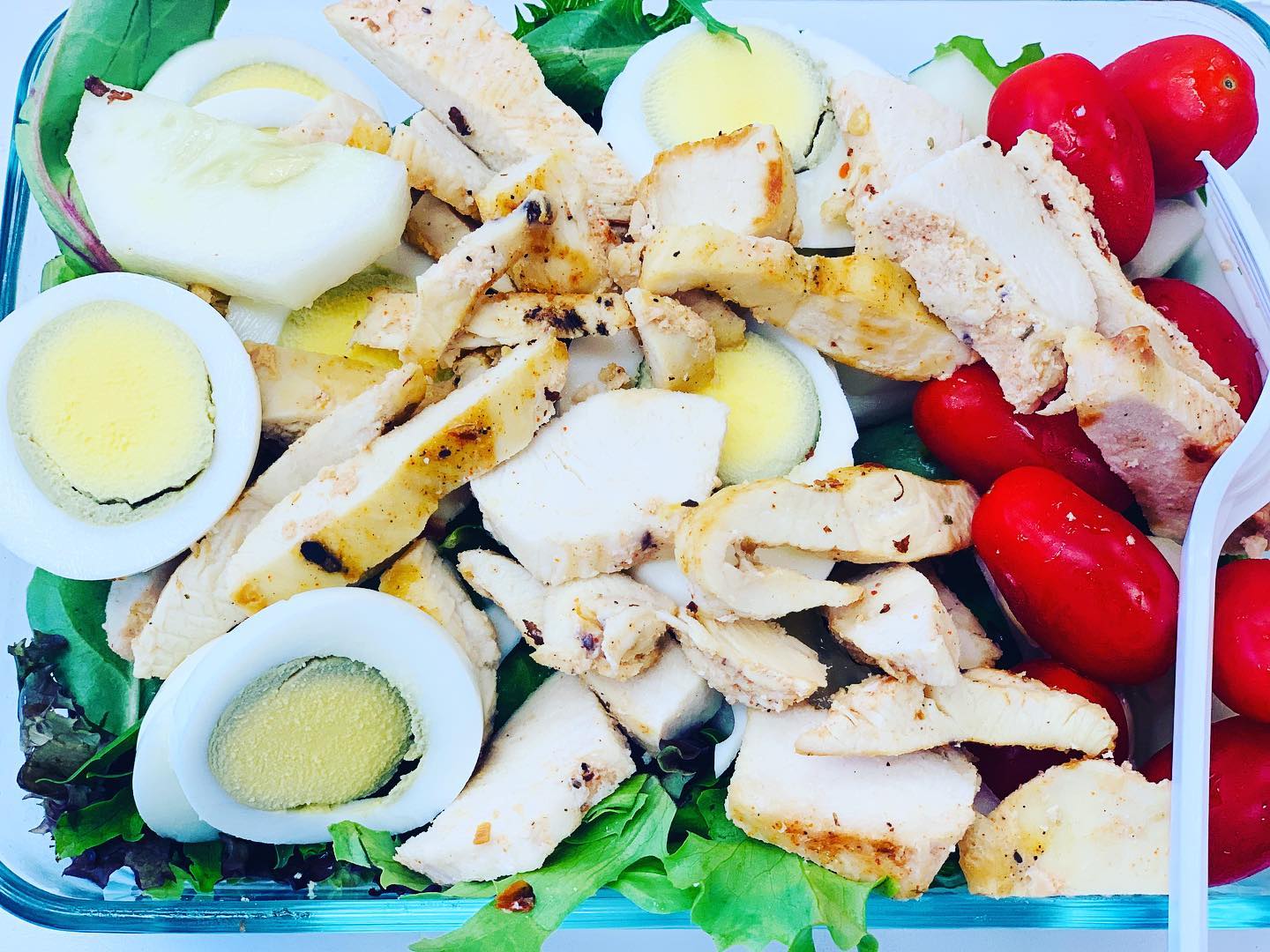 Order Grilled Chicken Salad food online from Lochearn Pizza store, Pikesville on bringmethat.com