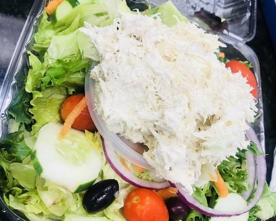 Order Chicken Salad food online from Old Country Pizzeria store, East Weymouth on bringmethat.com
