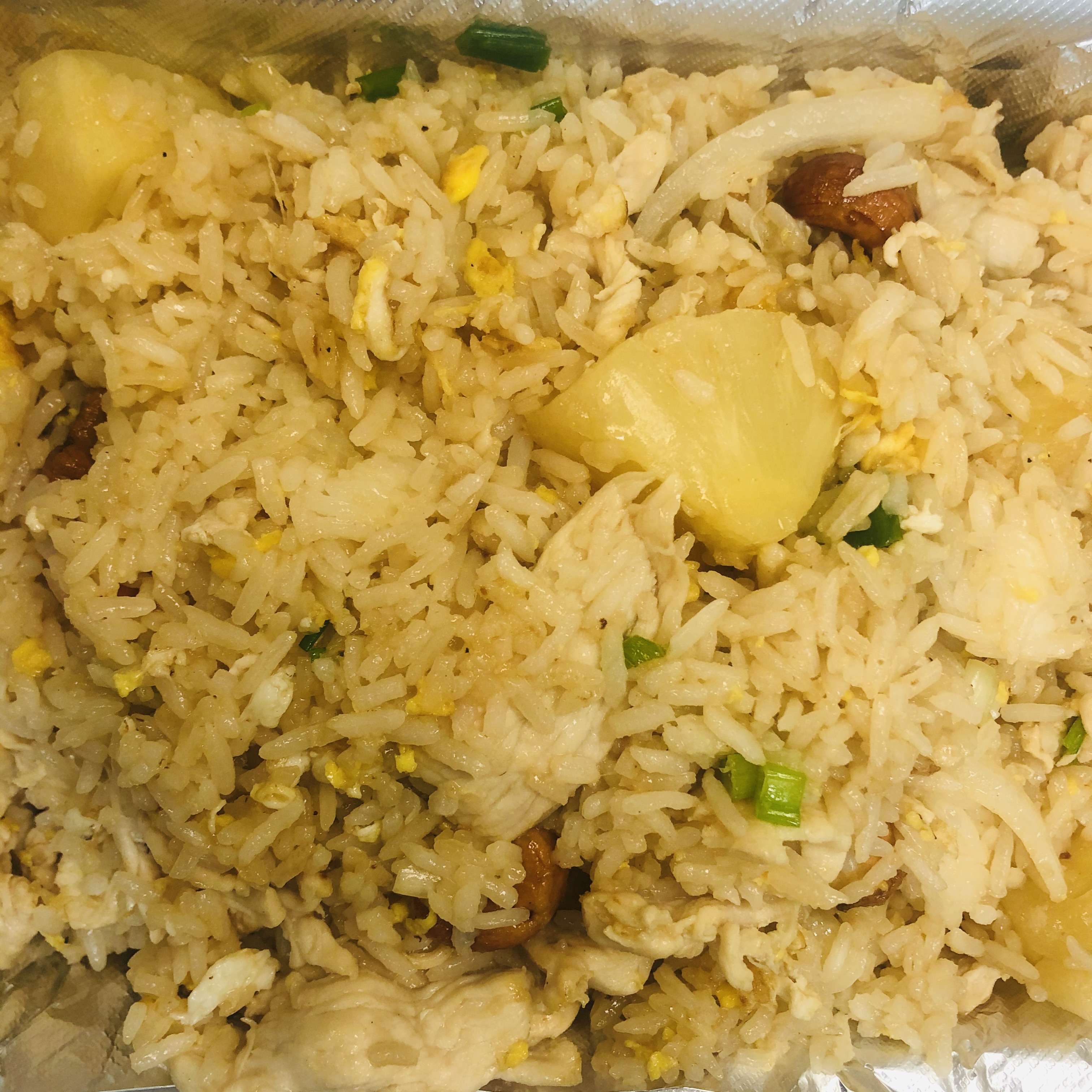 Order R3. Pineapple Fried Rice  food online from Bangkok Orchid Thai Restaurant store, Irving on bringmethat.com