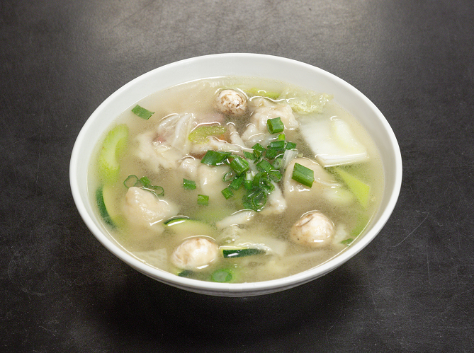 Order 13. Bowl of Wor Wonton Soup food online from China Kitchen Lv store, Las Vegas on bringmethat.com