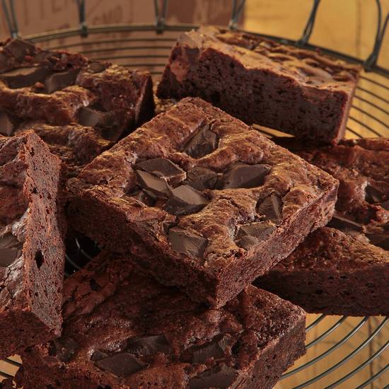 Order Chocolate Chunk Brownie food online from Pizzarev store, Glendale on bringmethat.com