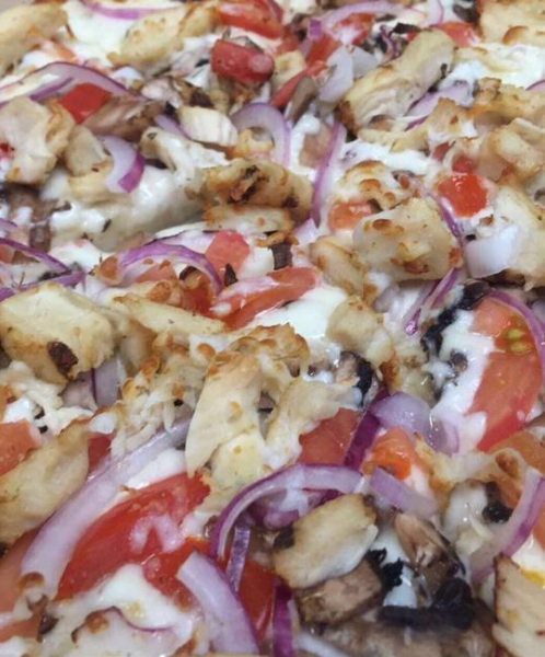 Order Garlicky Chicken Pizza food online from Straw Hat Pizza store, Hayward on bringmethat.com