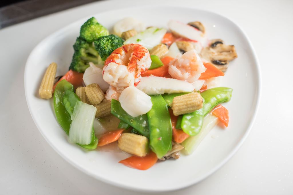 Order 44B. Seafood Delight House Special food online from Chop Suey King store, Chicago on bringmethat.com