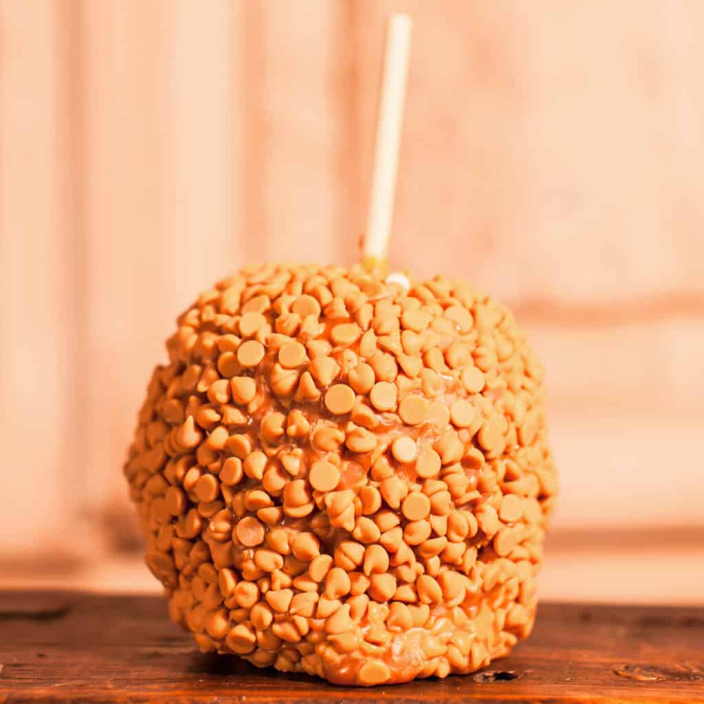 Order Peanut Butter Chip Caramel Apple food online from Candy Apple Shoppe store, Glenwood on bringmethat.com