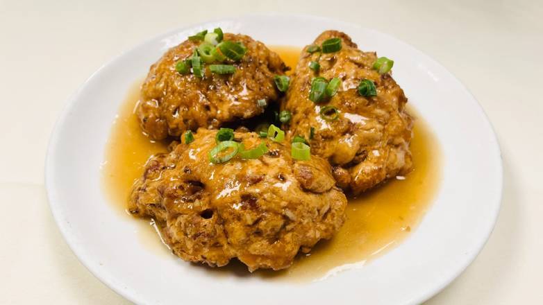 Order BBQ Pork Egg Foo Young food online from Yeung Shing Restaurant store, Los Gatos on bringmethat.com