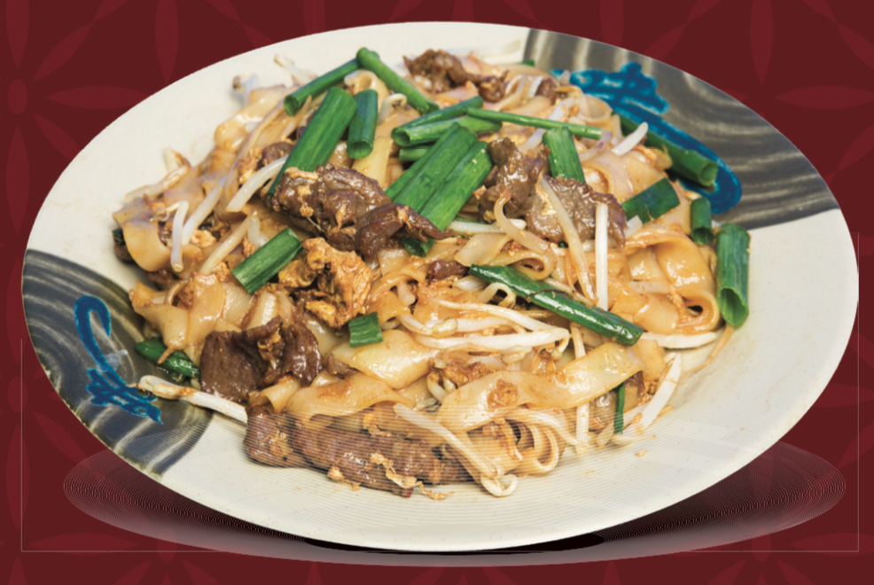 Order 60. Stir-Fried Beef Chow Fun food online from Kim Chuy Restaurant store, Los Angeles on bringmethat.com