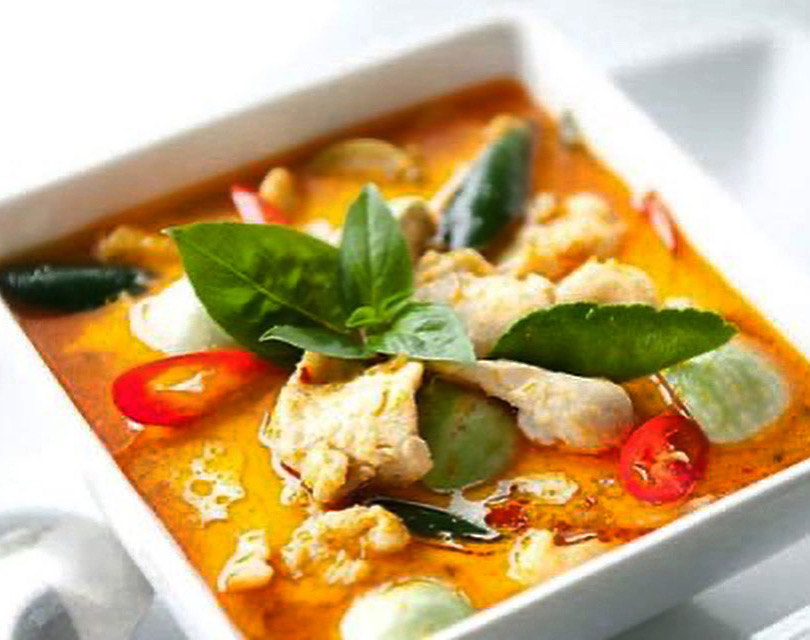 Order L Red Curry food online from Rice And Curry store, Ambler on bringmethat.com