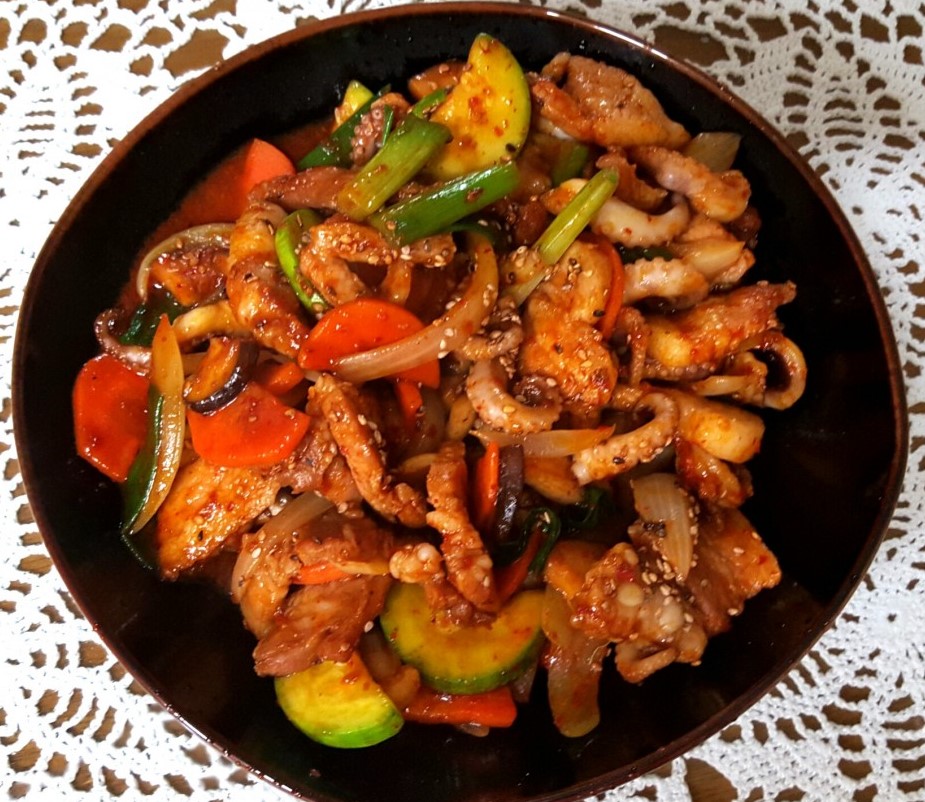 Order 쭈삼볶음 Spicy Baby Octopus & Pork Stir-Fried with Udon food online from Duri Pocha store, Ridgefield on bringmethat.com