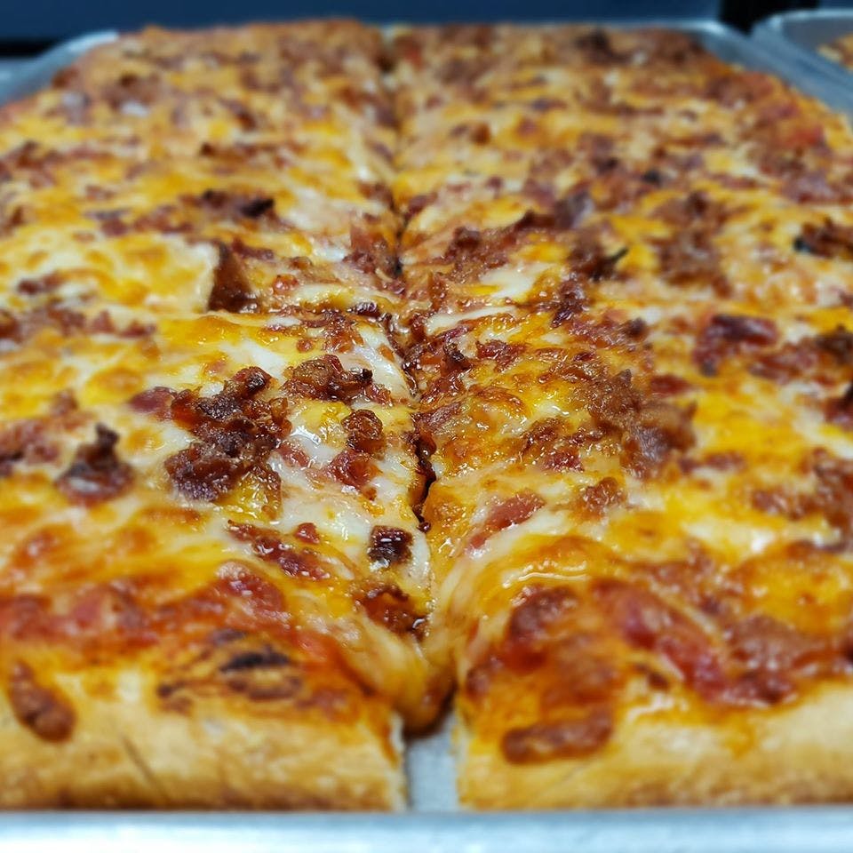 Order Square Triple Cheese Bacon Pizza - 9 Cut food online from Pizza Joes store, Beaver on bringmethat.com