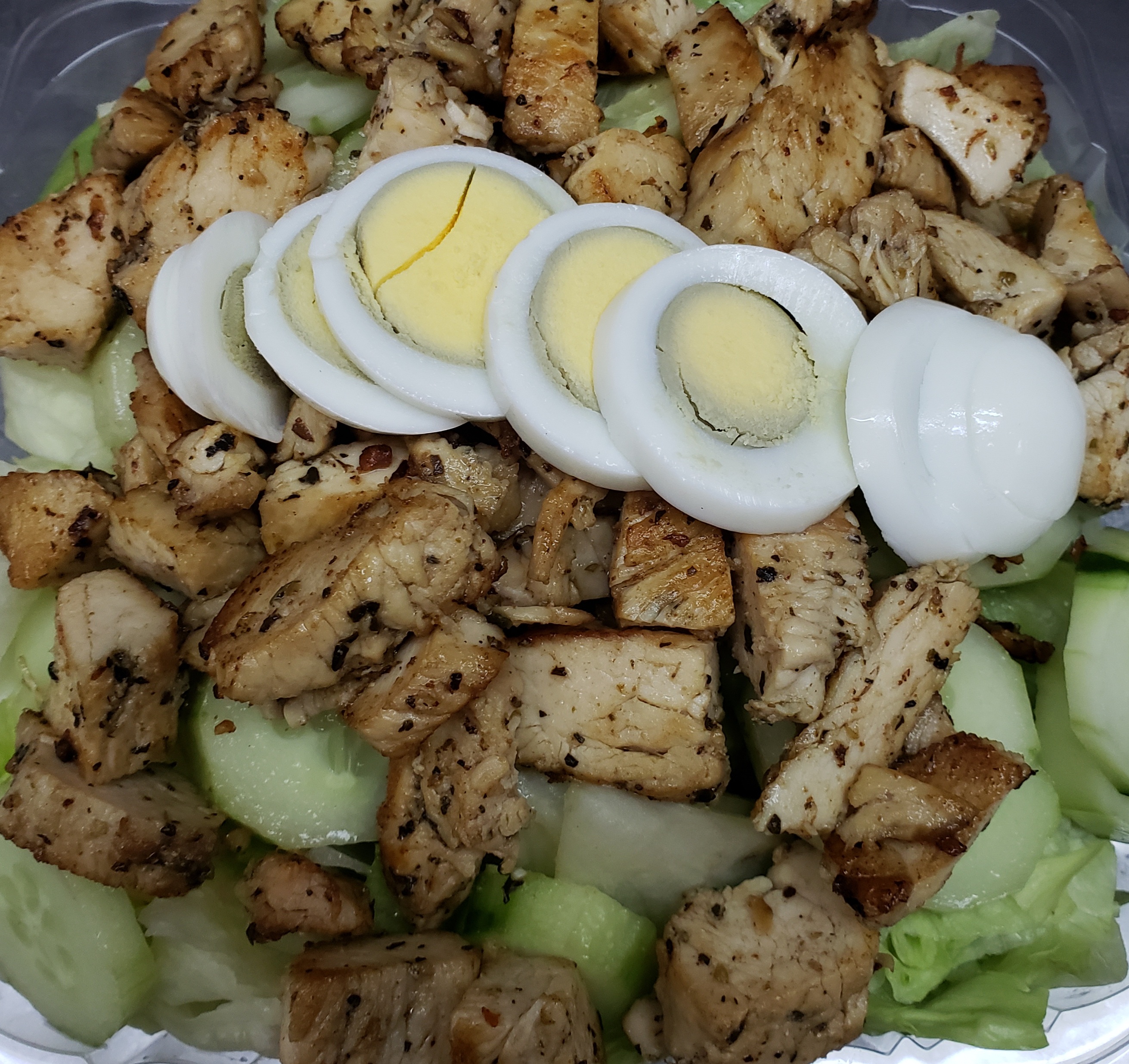 Order Grilled Chicken Salad food online from Pizza Mart store, Baltimore on bringmethat.com